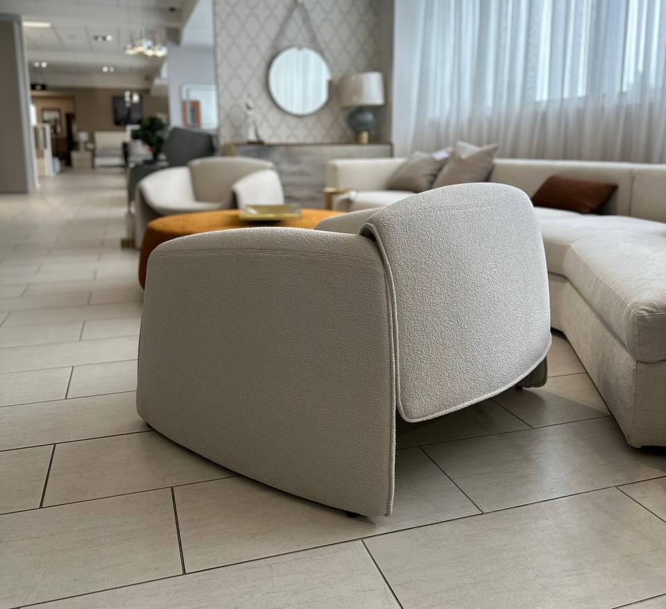 Интерьерное кресло D439 бежевый