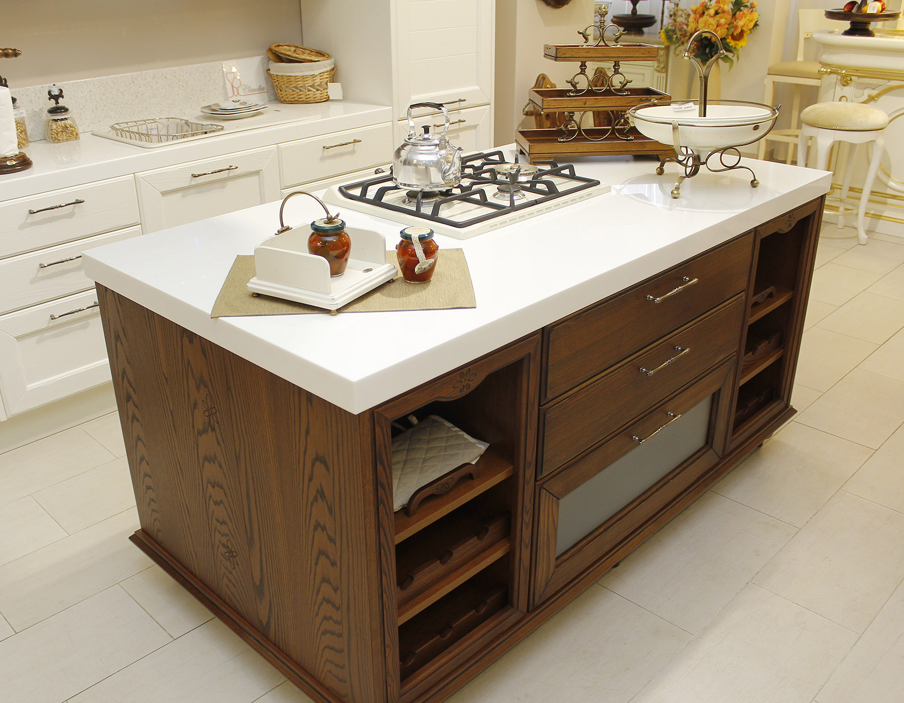 Деревянная кухня купить из наличия Claudia Италия LUBE cucine в Горячем Ключе